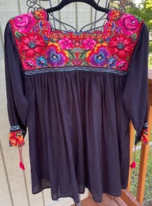 NEW Hand Embroidered Mexican Oaxacan Peasant Top 3/4 Sleeve Cotton Medium Boho - Picture 1 of 9