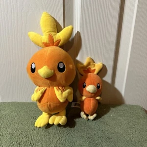 Pokémon Torchic Plushy lot of two medium and a smaller one - Picture 1 of 15