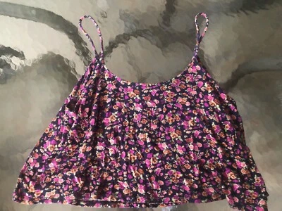 NOLLIE RECORTADA FLORAL JUNIORS CAMISETA SIN MANGAS Correas de Espagueti GRANDE Rosa Negro Multi Foto 1 de 4