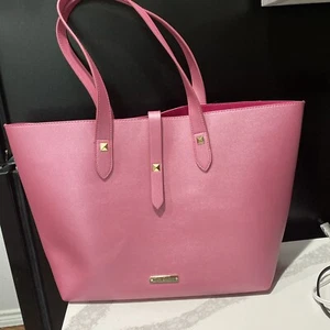 Juicy Couture rosa Tragetasche Geldbörse Neu ohne Etikett schön kostenloser Versand nicht verfügbar - Bild 1 von 6