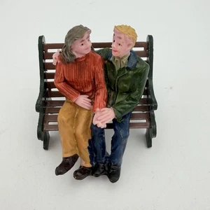 Lemax 2019 Lunch Date Couple on Bench Figur #92767 Village Collection - Bild 1 von 9