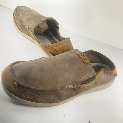 Mocasín Crocs Santa Cruz Convertible Para Hombre Talla 12 Cuero Marrón Sin Cordones Tacón Plegable Foto 1 de 4