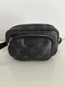 Louis Vuitton Outdoor Pouche Unisex - Bild 1 von 8