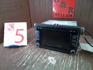 2012-2016 VOLKSWAGEN JETTA RADIO RECEIVER AM FM CD PLAYER 1K0035180AF - Picture 1 of 12