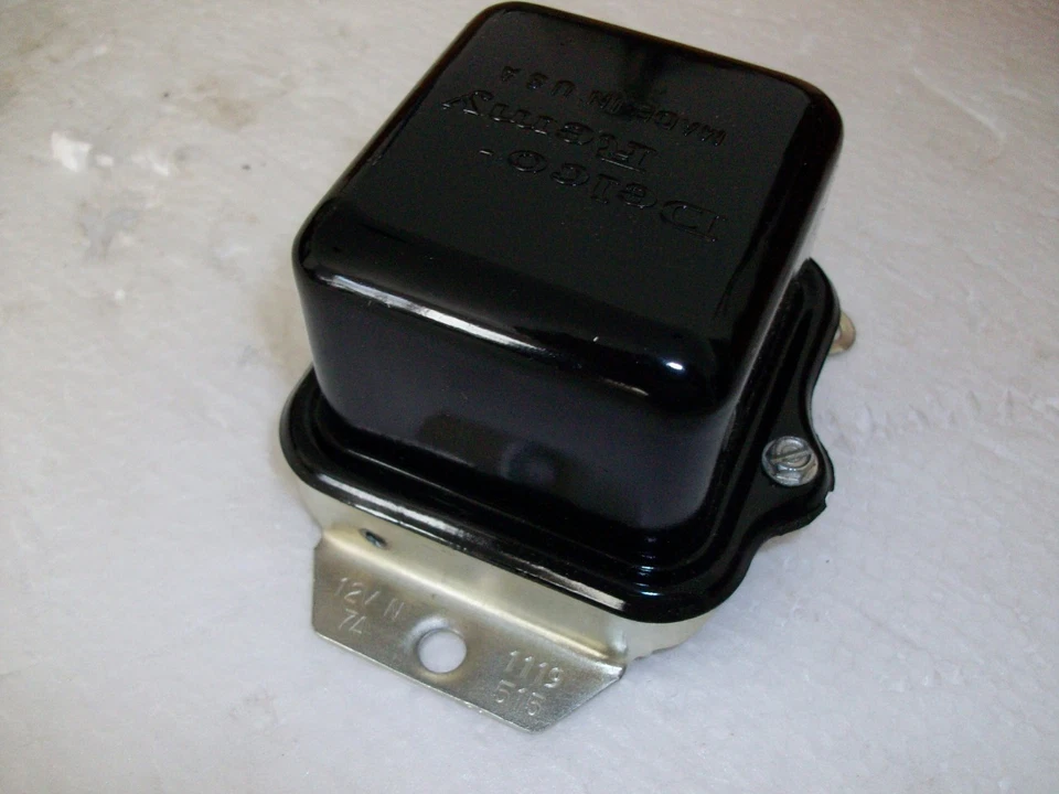 Regulador de tensión 1963-1972 #1119515 servicio de restauración Foto 1 de 1