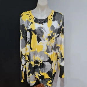 Women's size L 'MILLERS' Gorgeous yellow and black floral knit sweater- BNWOT - Picture 1 of 7