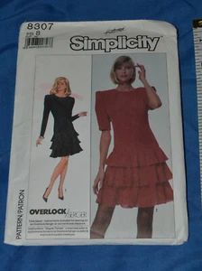 Abito Simplicity anni 80 modello 8307 taglia 8 - Foto 1 di 2