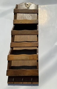 Vintage Wooden Letters & Key Holder With A Decorative Rooster Porte Lettres COQ - Imagen 1 de 5