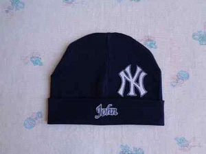 New York Yankees Personalized Baby Hat (0-2 year) - Picture 1 of 2