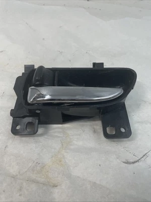 Manija de puerta interior delantera izquierda cromada Subaru Outback 2010-2014 OEM Foto 1 de 3