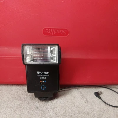 Vivitar Auto Thyristor 2800 Film Camera Flash  - Image 1 of 3