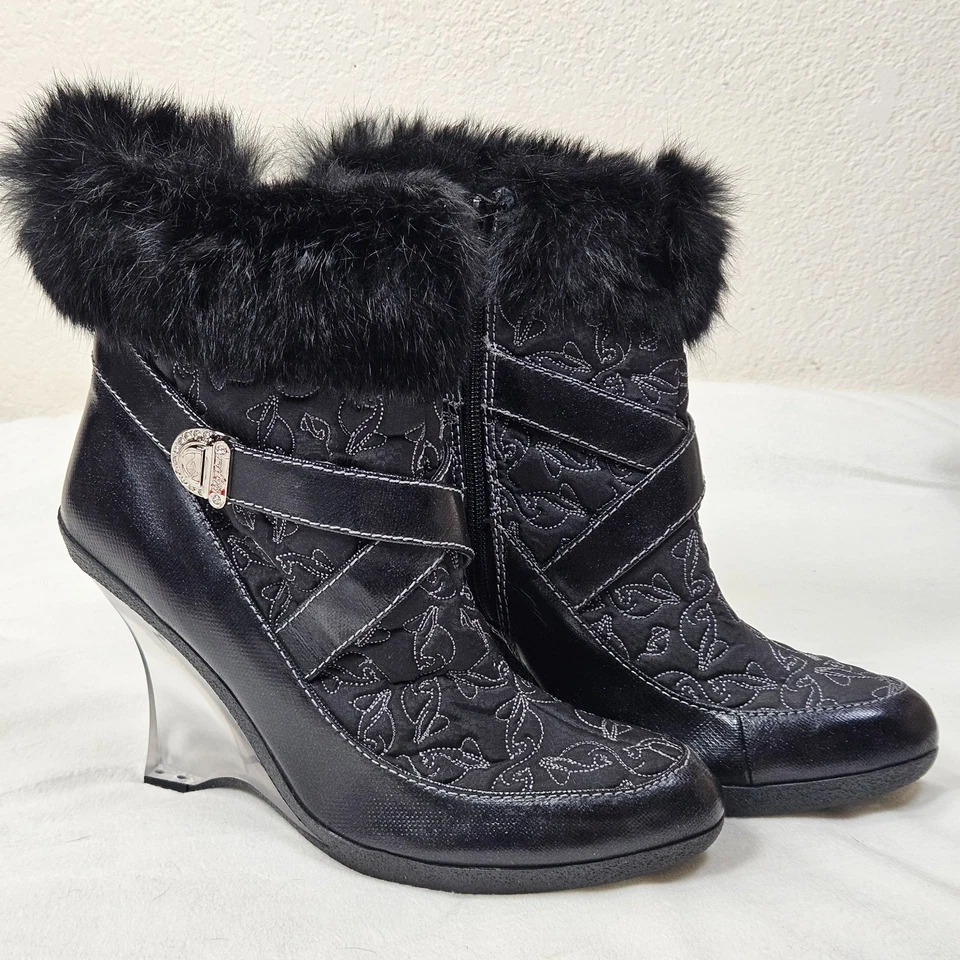 Botines acolchados Baby Phat talla 11 B con piel y tacón de cuña negros Foto 1 de 4