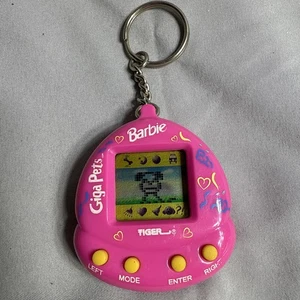 Tiger Barbie Giga Pet Precious Puppy 1997 neue Batterien EUC - virtuell - Schlüsselanhänger - Bild 1 von 2