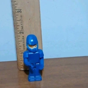 Seltene blaue Minifigur mit Helmhänden mit Fingern Sonnenbrille oder bemaltem Visier - Bild 1 von 7