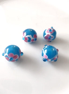 4 Lampwork/Glas-Perlen "Blume", blau-rosa-weiss, 12mm, Schmuckherstellung✨ - Bild 1 von 2