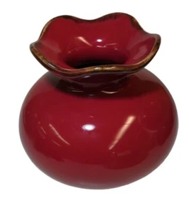 Wh Pottery tiefrote Vase gerüschter Rand brauner Rand 6,5"" hoch Portugal - Bild 1 von 5