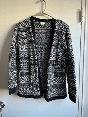 Cárdigan básico de punto geométrico Merona XS para mujer blanco y negro con frente abierto Foto 1 de 3