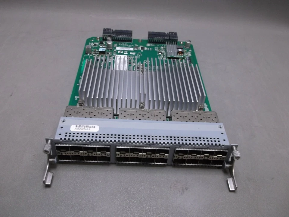 EXTREME NETWORKS / AVAYA EC8404001-E6 8424XS VSP 8400 ETHERNET SWITCH 24 PORT - Image 1 of 1