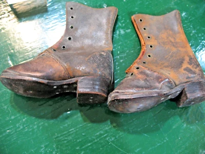 ANTIQUE   DOLL  LEATHER LACE UP  BOOTS  SHOES  SIZE # 4  INTACT  SOLID  1800's - Image 1 of 4