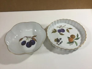 Royal Worcester Evesham Gold Two Irregular Serving Dishes - Picture 1 of 6