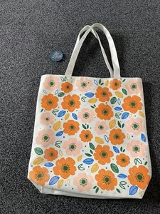 Strong Canvas Bag With Zip Fastening - Picture 1 of 3