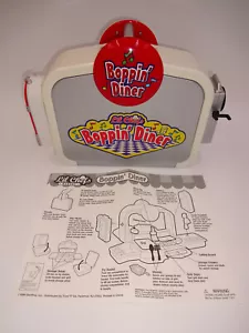 Toys R Us Lil Chefs Boppin Diner con Sonido 1999 Jukebox Teléfono Parrilla Comida Completa - Imagen 1 de 13