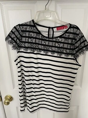 NWOT Elle Black and White Lace Striped T Shirt sz L Foto 1 de 4