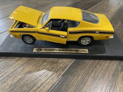Road Legends Plymouth 1969 Barracuda 383 Blue Streak escala 1:18 fundido a presión Foto 1 de 4