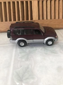 1:35 TOYOTA LAND CRUISER T627 Diecast Models Tins Toys  - Picture 1 of 7