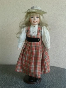 Porzellanpuppe - Bild 1 von 6