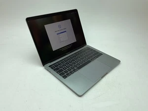 APPLE MACBOOK A2159 I5-8257U 8 GB RAM 128 GB ENGLISH UK - Afbeelding 1 van 1