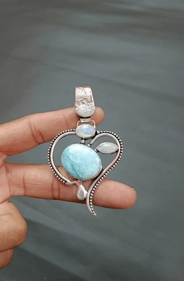 Colgante hecho a mano de Larimar y piedra lunar colgante de plata de ley regalo para ella Foto 1 de 4