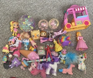 Konvolut You G Girls gemischte Spielzeugteile inkl. LOL Puppen, Ponys etc günstig Konvolut - Bild 1 von 8