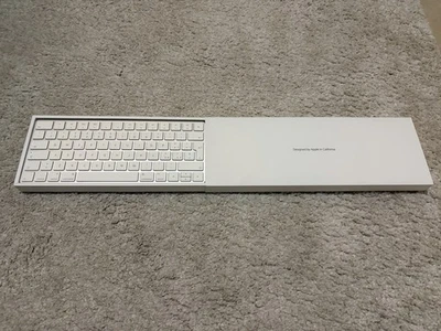 Apple Magic Keyboard Tastiera Wireless - Bianca Con Cavo E Panno - Immagine 1 di 3