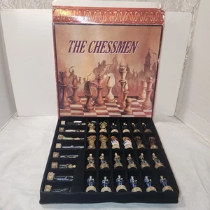 Vintage 2002 The Chessmen Summit Collection Cops Vs Robbers Chess Set - Picture 1 of 10