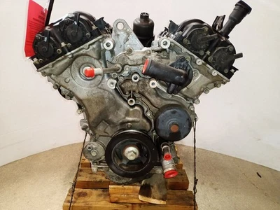 3.6L Engine 137,476mi 8th Digit VIN G from 2014 Jeep Wrangler 11858712 - Image 1 of 4