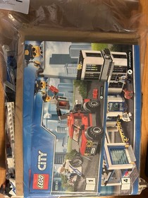 LEGO CITY: Police Station (60141) - Complete with Manual and Minifigures