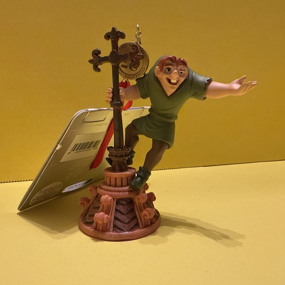 Disney THE HUNCHBACK OF NOTRE DAME Legacy Sketchbook Ornament