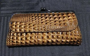 Faux croc brown wallet kiss lock closure 8X4" NWOT - Picture 1 of 11