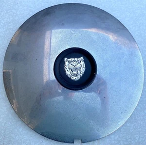 1992 Jaguar XJ6 Hub Cap Center Cap made of Chromed Plastic - Picture 1 of 6