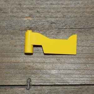 LEGO Bright Yellow Vintage Fabuland Car Door Left Side 338/3634/128 fabah1 - Picture 1 of 3