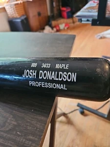 JOSH DONALDSON Rawlings Game Used Bat Cracked - Picture 1 of 6