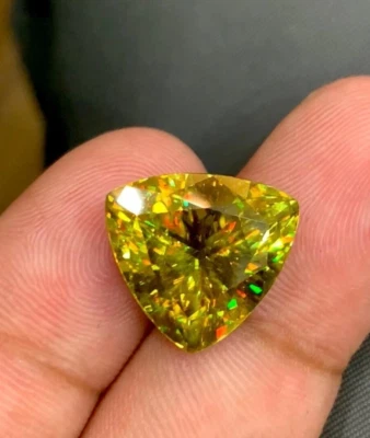 4+ Carat Natural Full Fire Sphene Titanite Trillion Shape Gemstone For Jewellery - Image 1 of 4