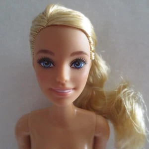 ¡NUEVO! 2022 Barbie Careers Eco-Liderazgo Equipo Ingeniero de Energía Renovable Muñeca Desnuda - Imagen 1 de 3