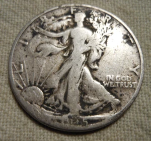 1945-D WALKING LIBERTY HALF DOLLAR 90% SILVER - Picture 1 of 2