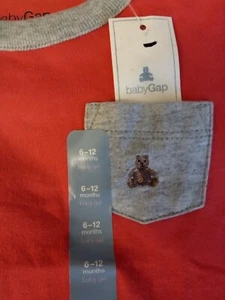 Rotes Baby Gap Mädchen T-Shirt 6-12 Monate Fronttasche Neu mit Etikett genähter Bär - Bild 1 von 7