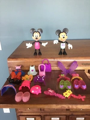 Disney Minnie Mouse Snap N’ Style 2 muñecas y 19 accesos - 2011 Sparkles - 2016 Wave Foto 1 de 4