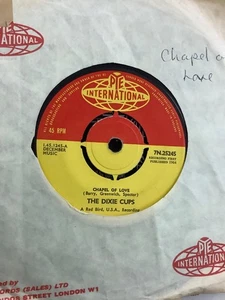 The Dixie Cups.   Chapel of Love.   7" vinyl  Eric records - Bild 1 von 2