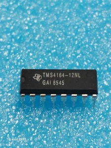 ci TMS4164-12NL ~ ic TMS4164  12NL dip16 Circuit Intégré New Old Stock ( PLA02 ) - Foto 1 di 1