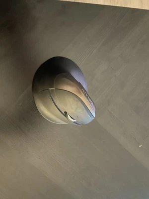 Delux M618MINI Ergonomische Vertikale Kabellose 2.4Ghz & Bluetooth Maus Weiß - Image 1 of 4